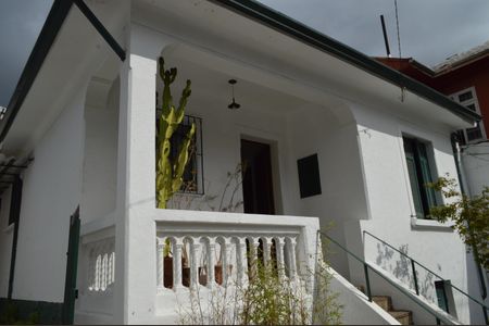 Casa à venda com 183m², 3 quartos e 2 vagasFachada