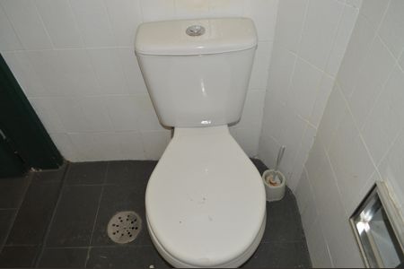 Casa à venda com 183m², 3 quartos e 2 vagasBanheiro