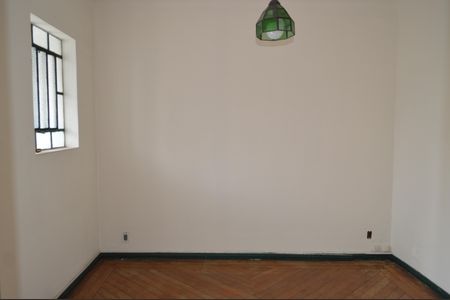 Casa à venda com 183m², 3 quartos e 2 vagasSala