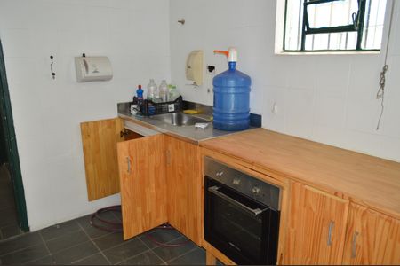 Casa à venda com 183m², 3 quartos e 2 vagasCozinha