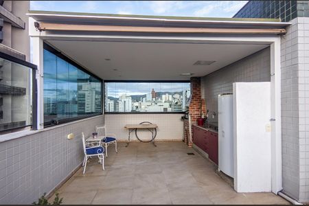 Apartamento à venda com 237m², 5 quartos e 2 vagasCobertura