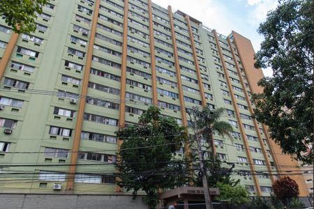 Apartamento à venda com 32m², 1 quarto e 1 vaga Apartamento à venda com 32m², 1 quarto e 1 vagaFachada
