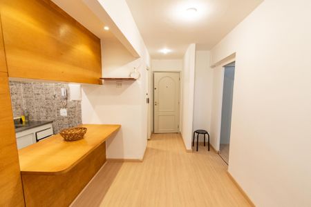 Apartamento à venda com 32m², 1 quarto e 1 vaga Apartamento à venda com 32m², 1 quarto e 1 vagaSala