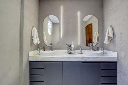 Casa à venda com 335m², 3 quartos e 3 vagas Casa à venda com 335m², 3 quartos e 3 vagasFoto 11