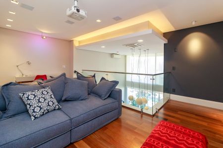 Apartamento à venda com 210m², 4 quartos e 3 vagas Apartamento à venda com 210m², 4 quartos e 3 vagasMesanino