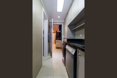 Apartamento à venda com 210m², 4 quartos e 3 vagas Apartamento à venda com 210m², 4 quartos e 3 vagasÁrea de Serviço