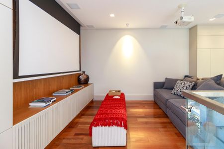 Apartamento à venda com 210m², 4 quartos e 3 vagas Apartamento à venda com 210m², 4 quartos e 3 vagasMesanino