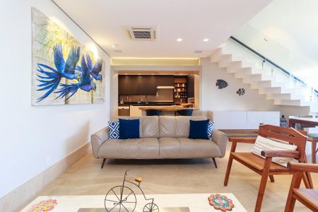 Apartamento à venda com 210m², 4 quartos e 3 vagas Apartamento à venda com 210m², 4 quartos e 3 vagasSala