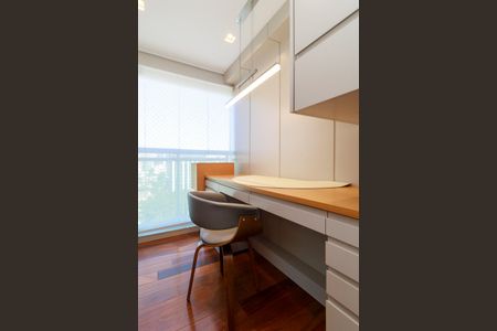 Apartamento à venda com 210m², 4 quartos e 3 vagas Apartamento à venda com 210m², 4 quartos e 3 vagasSuíte 4