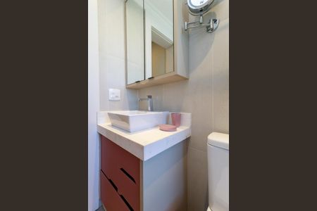 Apartamento à venda com 210m², 4 quartos e 3 vagas Apartamento à venda com 210m², 4 quartos e 3 vagasSuíte 1 - Banheiro