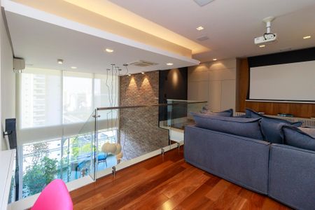 Apartamento à venda com 210m², 4 quartos e 3 vagas Apartamento à venda com 210m², 4 quartos e 3 vagasMesanino