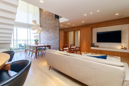 Apartamento à venda com 210m², 4 quartos e 3 vagas Apartamento à venda com 210m², 4 quartos e 3 vagasSala