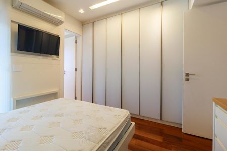 Apartamento à venda com 210m², 4 quartos e 3 vagas Apartamento à venda com 210m², 4 quartos e 3 vagasSuíte 1