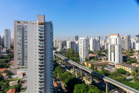 Apartamento à venda com 210m², 4 quartos e 3 vagas Apartamento à venda com 210m², 4 quartos e 3 vagasVaranda - Vista