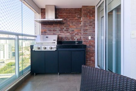 Apartamento à venda com 210m², 4 quartos e 3 vagas Apartamento à venda com 210m², 4 quartos e 3 vagasVaranda