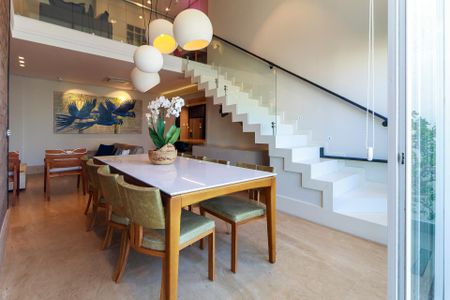 Apartamento à venda com 210m², 4 quartos e 3 vagas Apartamento à venda com 210m², 4 quartos e 3 vagasSala