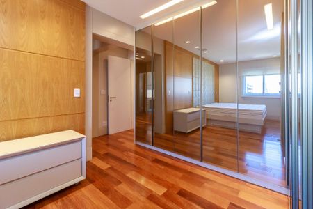 Apartamento à venda com 210m², 4 quartos e 3 vagas Apartamento à venda com 210m², 4 quartos e 3 vagasSuíte Principal
