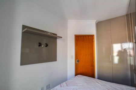 Apartamento à venda com 100m², 2 quartos e 2 vagas Apartamento à venda com 100m², 2 quartos e 2 vagasSuíte