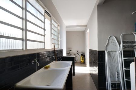 Apartamento à venda com 168m², 3 quartos e 1 vagaÁrea de Serviço