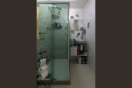 Apartamento para alugar com 67m², 2 quartos e 1 vagaBanheiro social 