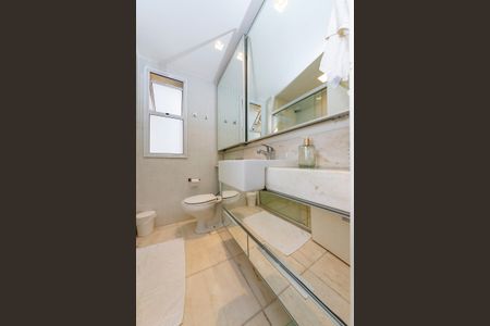 Apartamento à venda com 125m², 3 quartos e 3 vagasBanheiro da Suíte 1