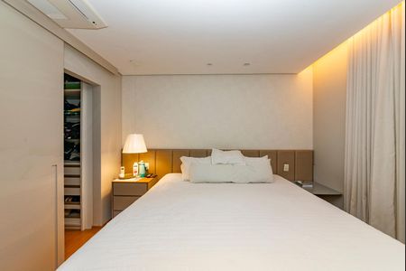 Apartamento à venda com 125m², 3 quartos e 3 vagasSuíte 1