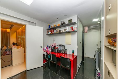Apartamento à venda com 125m², 3 quartos e 3 vagasCozinha