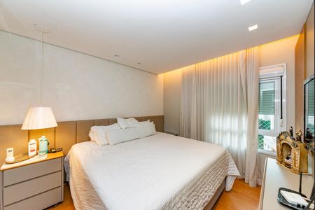 Apartamento à venda com 125m², 3 quartos e 3 vagasSuíte