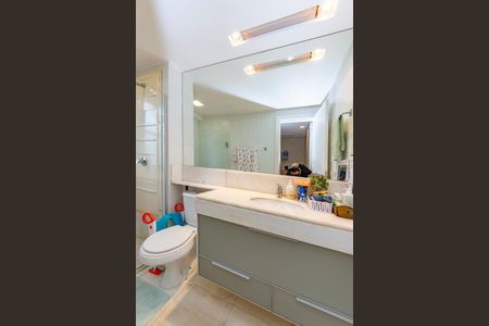 Apartamento à venda com 125m², 3 quartos e 3 vagasBanheiro da Suíte 3