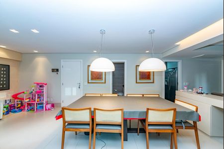 Apartamento à venda com 125m², 3 quartos e 3 vagasSala