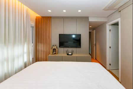 Apartamento à venda com 125m², 3 quartos e 3 vagasSuíte 1