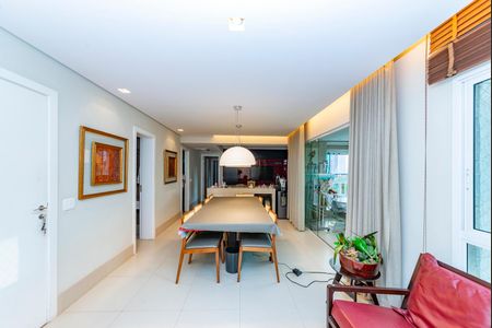 Apartamento à venda com 125m², 3 quartos e 3 vagasSala