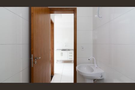 Apartamento à venda com 40m², 2 quartos e sem vaga Apartamento à venda com 40m², 2 quartos e sem vagaBanheiro