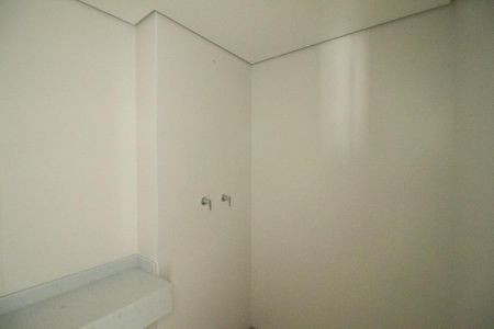 Apartamento à venda com 125m², 3 quartos e 2 vagasBanheiro da Suíte 1