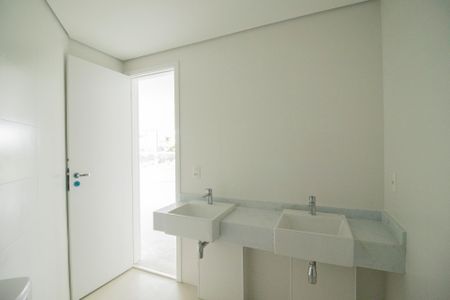 Apartamento à venda com 125m², 3 quartos e 2 vagasBanheiro da Suíte 3