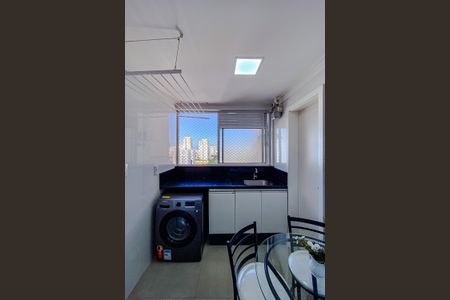 Apartamento à venda com 115m², 3 quartos e 2 vagasÁrea de Serviço