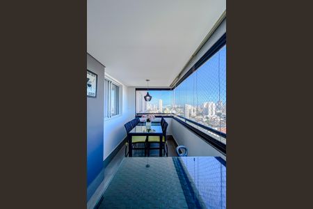 Apartamento à venda com 115m², 3 quartos e 2 vagasVaranda da Sala