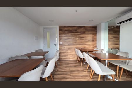Apartamento à venda com 32m², 2 quartos e sem vagaÁrea comum - Salão de festas