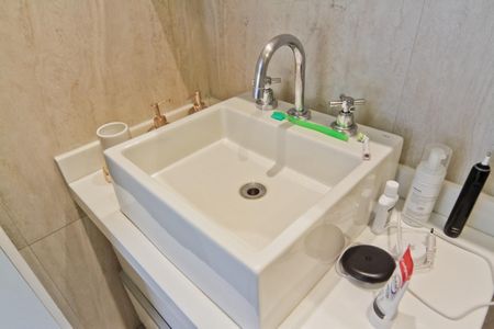 Apartamento à venda com 65m², 2 quartos e 1 vagaBanheiro da Suíte
