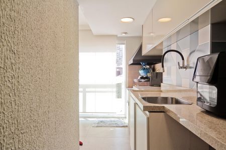 Apartamento à venda com 65m², 2 quartos e 1 vagaÁrea de Serviço