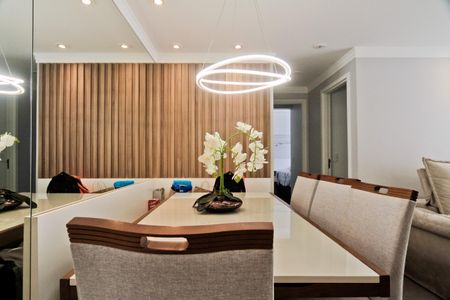 Apartamento à venda com 65m², 2 quartos e 1 vagaSala