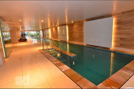 Apartamento à venda com 65m², 2 quartos e 1 vagaÁrea comum - Piscina