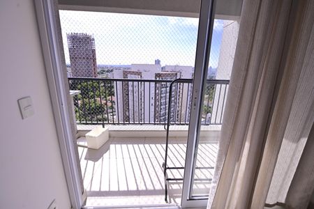 Apartamento para alugar com 69m², 2 quartos e 1 vagavaranda Sala