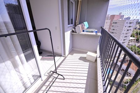 Apartamento para alugar com 69m², 2 quartos e 1 vagavaranda Sala