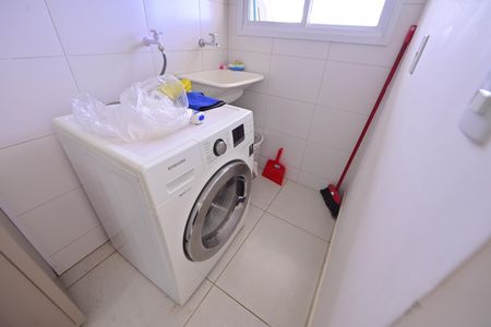 Apartamento para alugar com 69m², 2 quartos e 1 vagaÁrea de Serviço