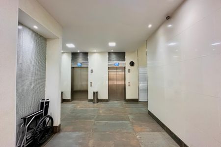 Apartamento à venda com 76m², 1 quarto e sem vagaPortaria