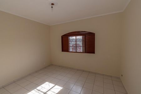 Casa para alugar com 190m², 3 quartos e 3 vagasSuite