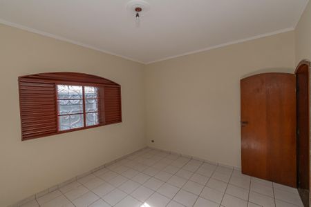 Casa para alugar com 190m², 3 quartos e 3 vagasSuite