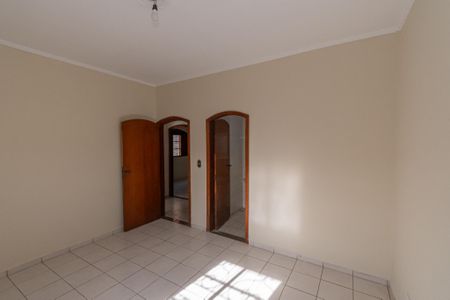 Casa para alugar com 190m², 3 quartos e 3 vagasSuite