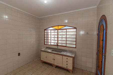 Casa para alugar com 190m², 3 quartos e 3 vagasCozinha